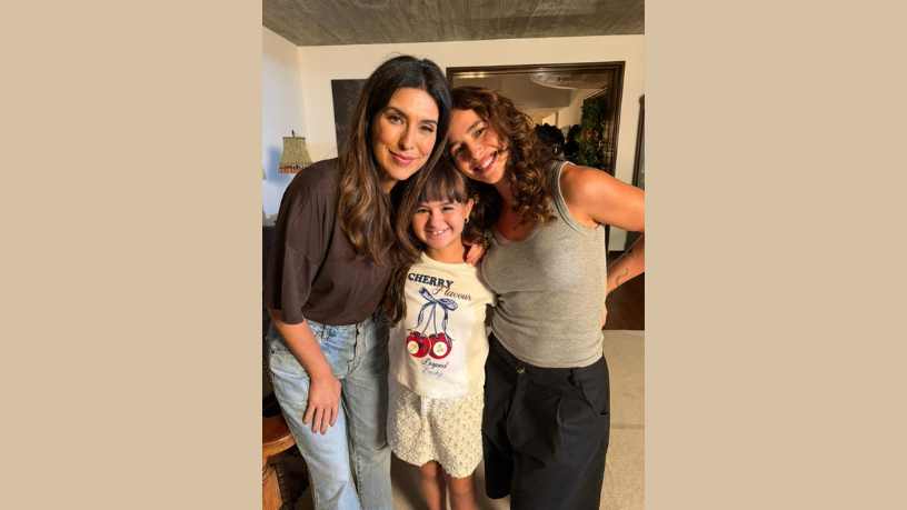 Ao lado de Fernanda Paes Leme, Laryssa Ayres e da diretora Roberta Richard, Juju Teófilo inicia as gravações da novela vertical do Globoplay Juju Teófilo se junta a Fernanda Paes Leme e Laryssa Ayres em nova produção do Globoplay realizada pela Non Stop.